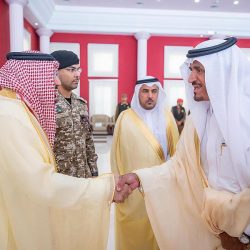 أمير الباحة يتسلّم التقرير السنوي لفرع وزارة التجارة بالمنطقة