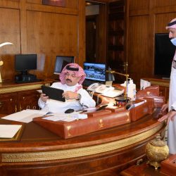 الأمير تركي بن طلال يشهد تسليم وحدة سكنية لإحدى الأسر المتعففة في عسير