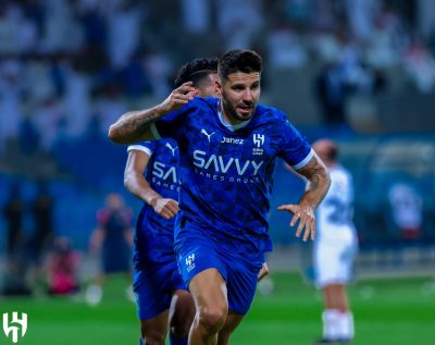 بثلاثية..الهلال يفلت من كمين ضمك