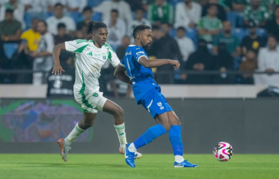 الهلال يتخطى الأهلي ويتأهل لنهائي السوبر